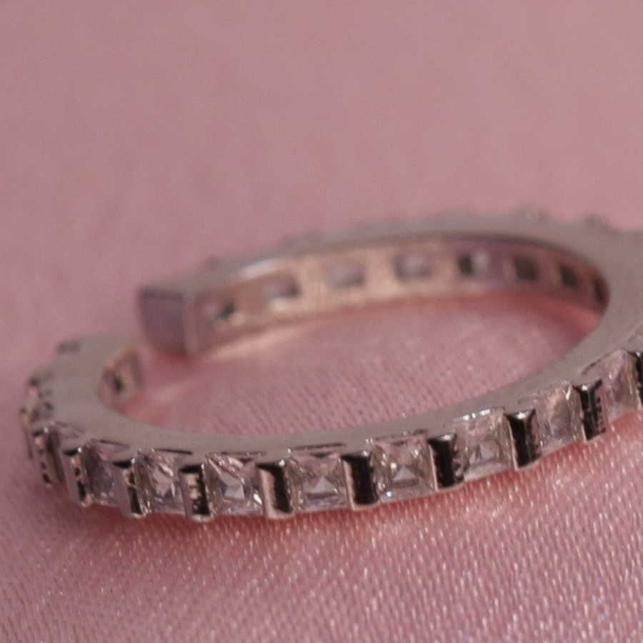 Elegant Diamond-Studded Silver Hoop Ring