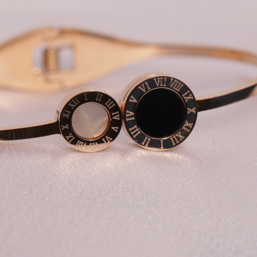 Minimalist Dual-Tone Circle Bracelet