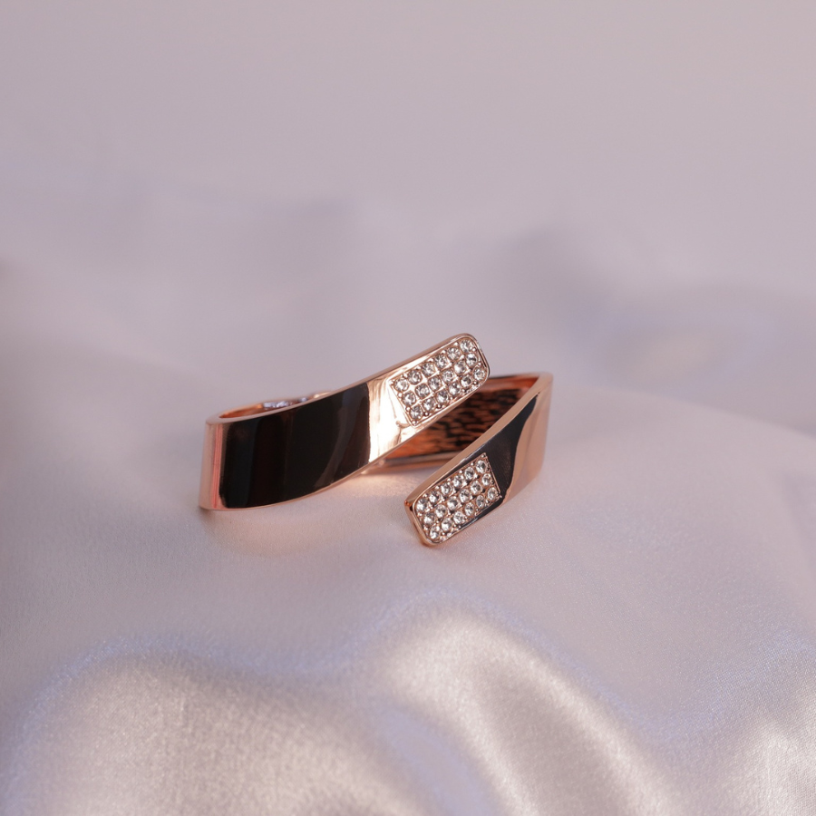 Cuff Bracelet in Elegant Rose Gold