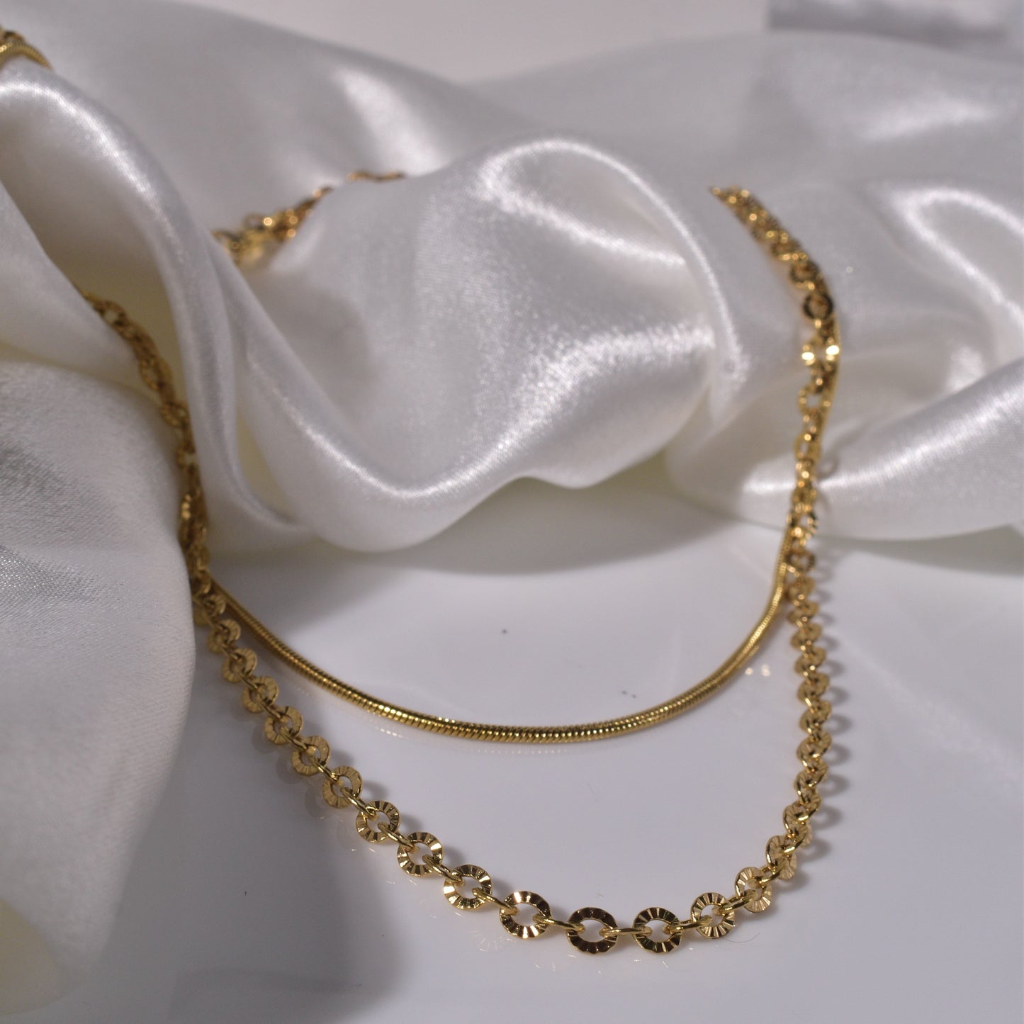 Gold Chain Necklace with Two Layers: Stylish and Adaptable