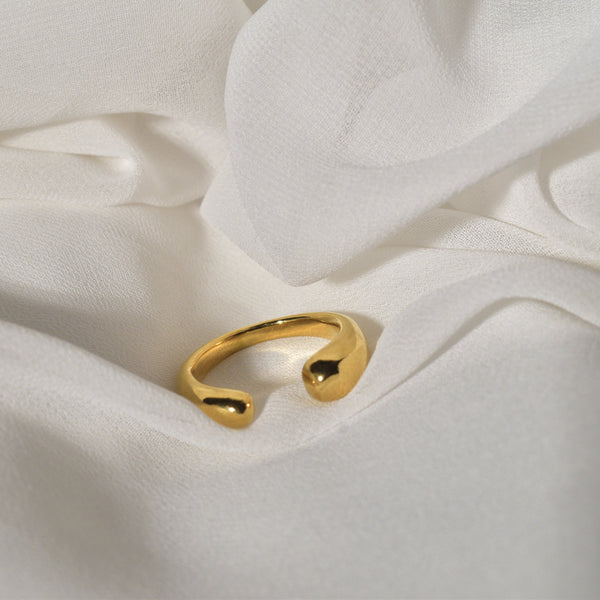 Traditional Dome Gold Ring: Stylish & Classic Style