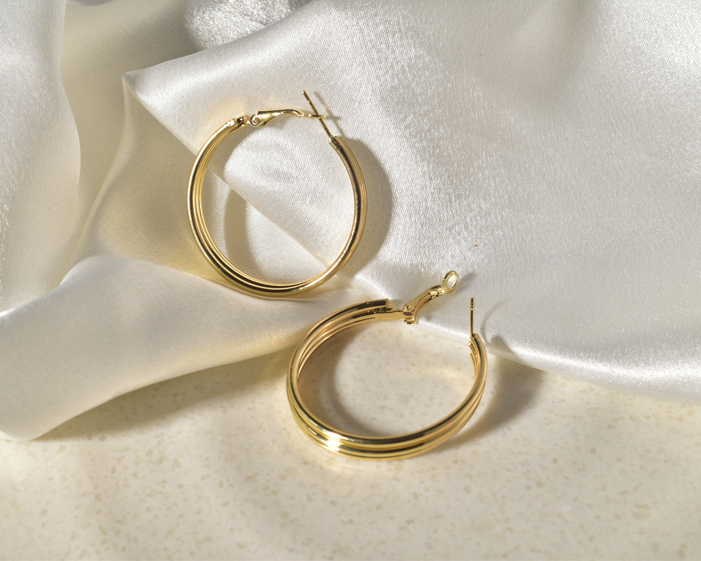 Timeless Bold Hoop Earrings: A Reimagining of Classic Elegance