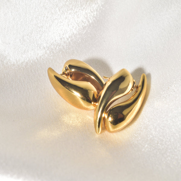 Elegant Gold Teardrop Huggie Earrings: Understated & Stylish