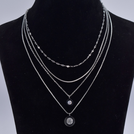 Pendant Necklace in Layers with Pearl and Sunburst Charms