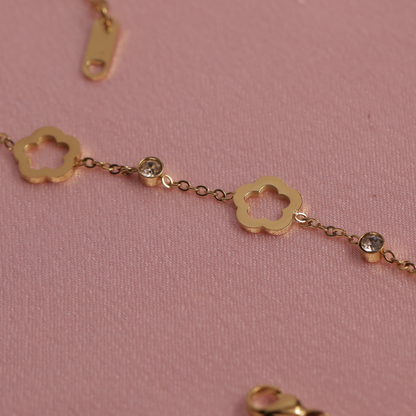 Charm Bracelet with Golden Clover