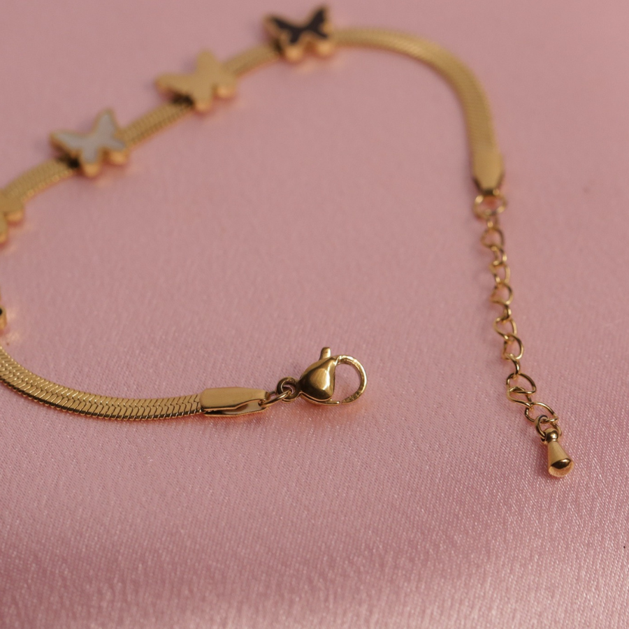 Bracelet mit goldenem Schmetterlingsketten-Motiv