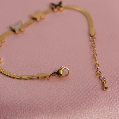 Bracelet mit goldenem Schmetterlingsketten-Motiv
