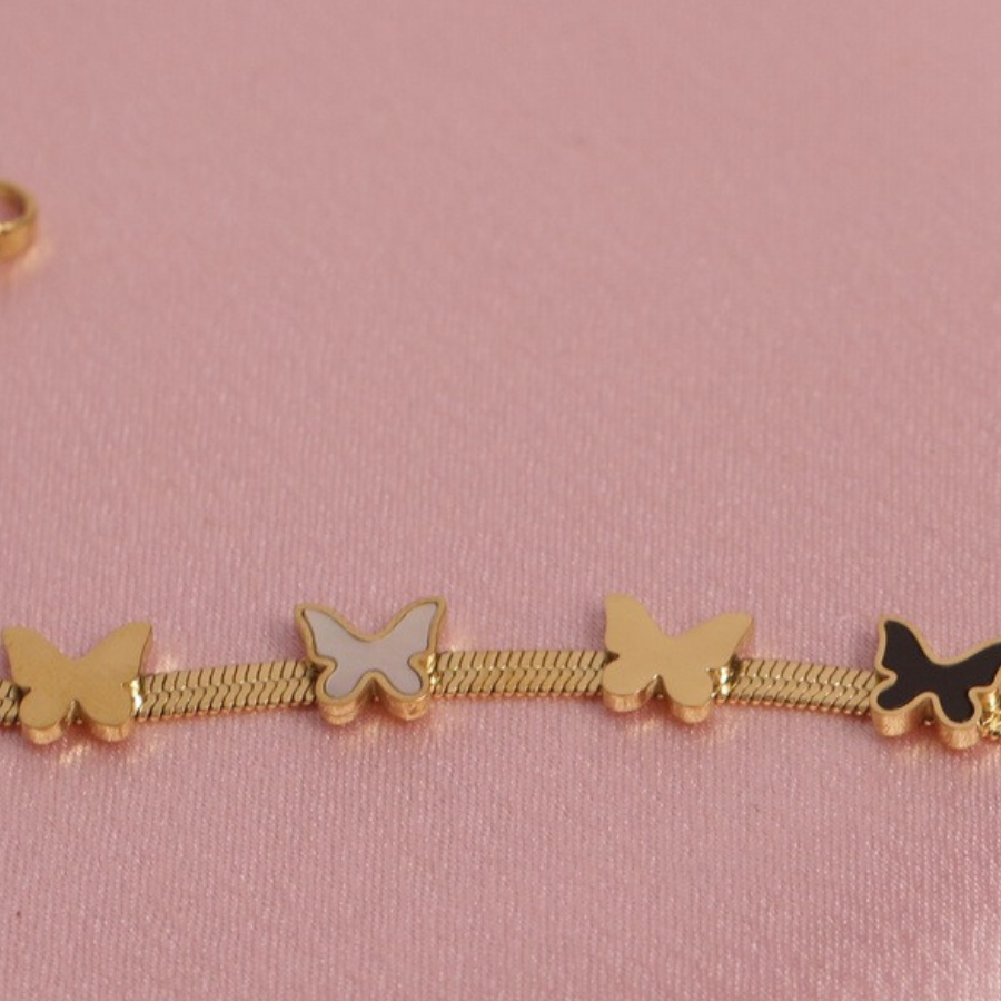 Bracelet mit goldenem Schmetterlingsketten-Motiv