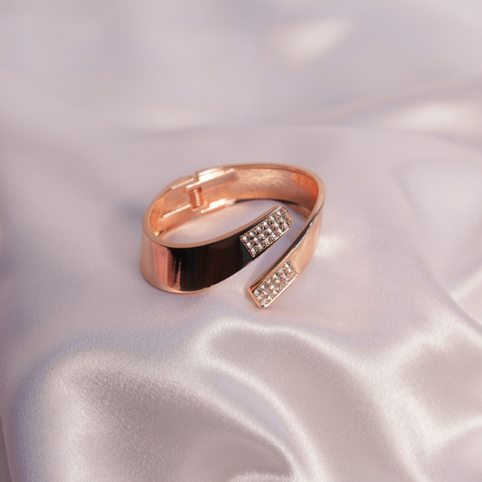 Cuff Bracelet in Elegant Rose Gold