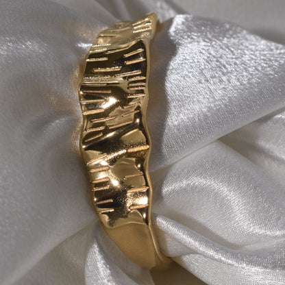 Gold-Plated Bracelet with Texture and a Distinct Wavy Pattern