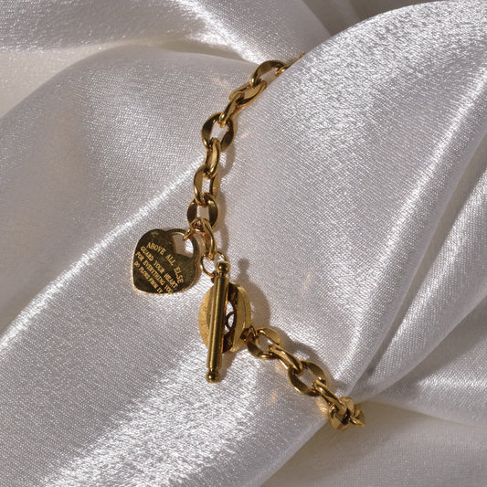 Timeless Charm: Heart Bracelet with Engraving