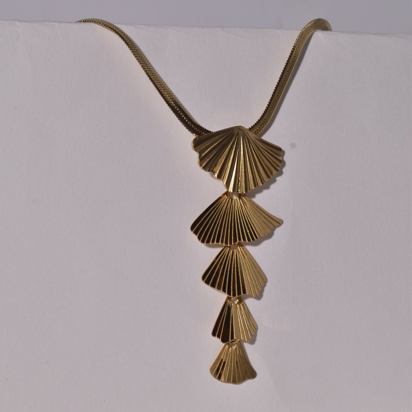 Elegant Fan Pendant Necklace with Cascading Design