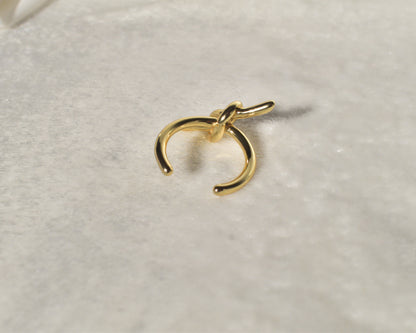 Knotted Gold Adjustable Ring: Classic & Stylish