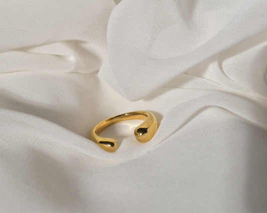 Traditional Dome Gold Ring: Stylish & Classic Style