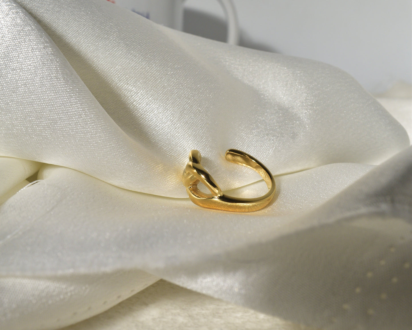 Adjustable Gold Ring with Twist Knot: Waterproof and Tarnish-Free