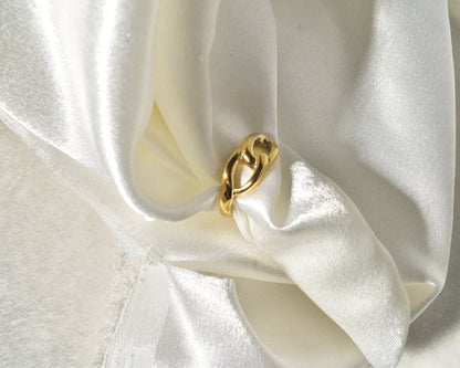 Adjustable Gold Ring with Twist Knot: Waterproof and Tarnish-Free