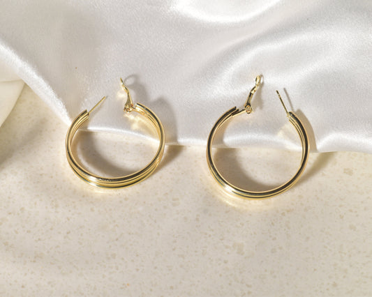 Timeless Bold Hoop Earrings: A Reimagining of Classic Elegance