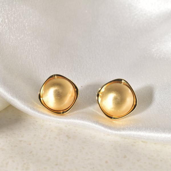 Timeless Elegance with Classic Gold Stud Earrings