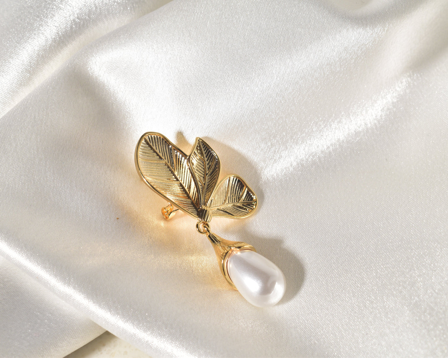 Elegant and Classic Golden Leaf Pearl Drop Earrings